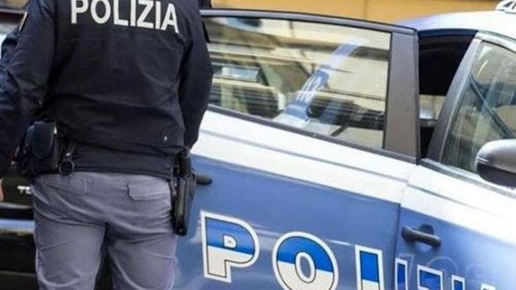 Abusi sulla nipote di 12 anni: arrestato un 50enne. Decisivo un video girato dalla ragazzina