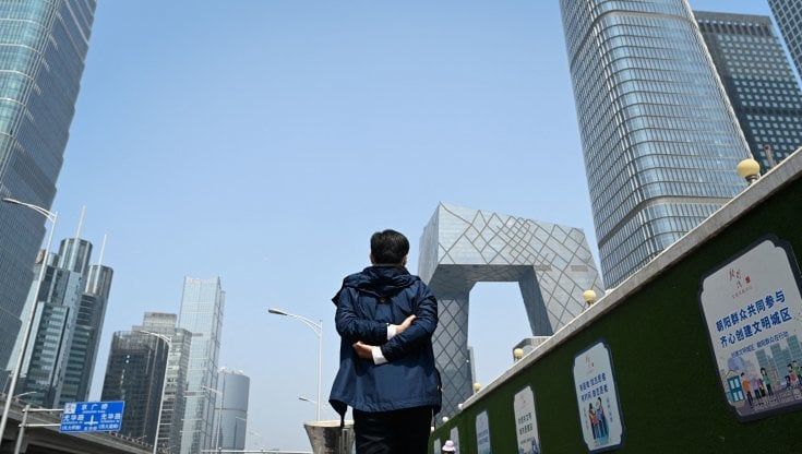 Le Borse di oggi, 18 aprile 2022. La Cina batte le attese, ma sul futuro pesano i lockdown. La Banca mondiale taglia le stime di crescita