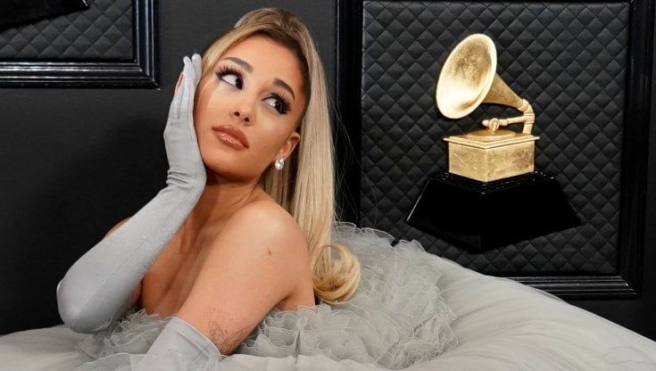 Matrimonio a sorpresa: Ariana Grande si è sposata in casa, con 20 invitati