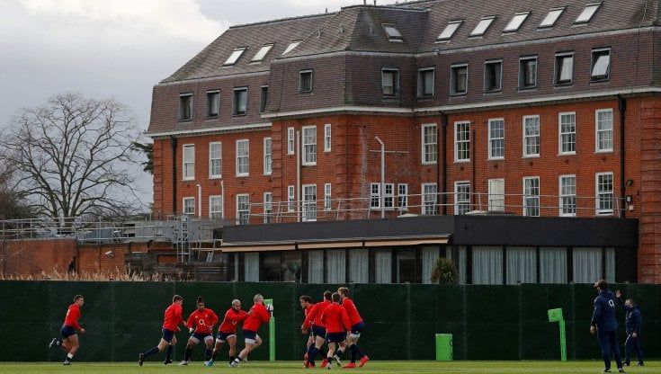 Rugby, i 150 anni di Inghilterra-Scozia, la sfida più antica tra Harry Potter e coppe a forma di cobra