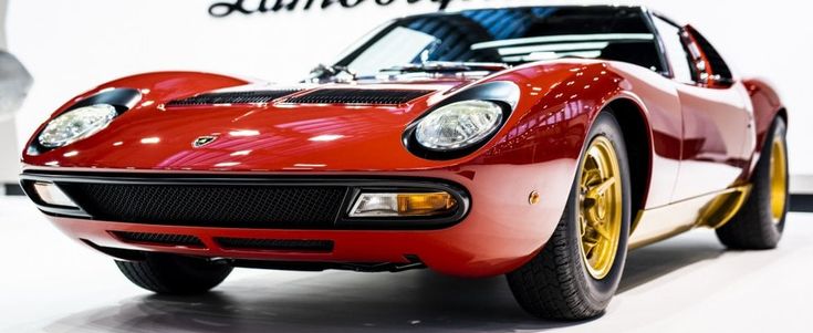 Lamborghini, l'arte del restauro