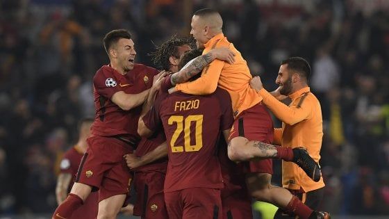 Champions, impresa della Roma: fa tre gol al Barcellona e va in semifinale