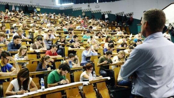 Università, a giugno nuovo sciopero docenti: a rischio esami estivi. Protestano gli studenti