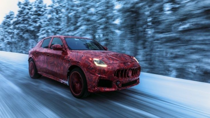 Maserati, test su neve e ghiaccio per la Grecale