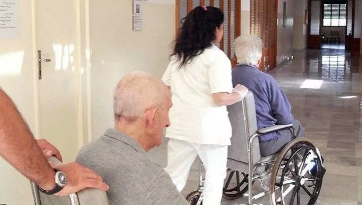 Sanità, per i precari niente assunzioni: “Mancano i posti”