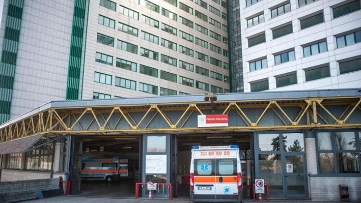 Ancora violenza negli ospedali: infermiera picchiata al Maggiore. I sindacati: “L’Ausl reagisca”