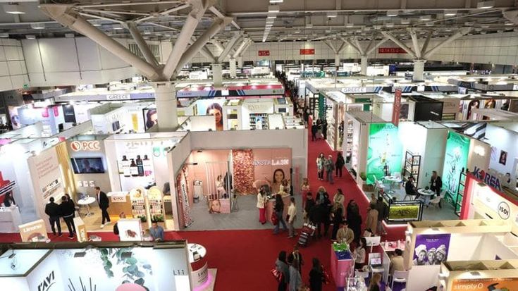 Cosmoprof e gli hotel con i prezzi alle stelle. “Basta spennare i turisti”