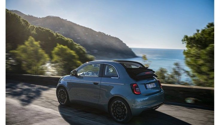 Nuova Fiat 500, appena nata già premiata