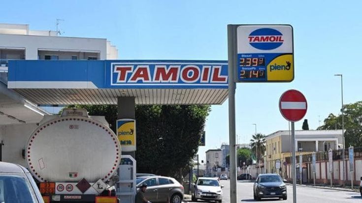 Carburanti, sconti anche da Tamoil ma si muove l’Antitrust. Trattative Usa-Ue sul diesel