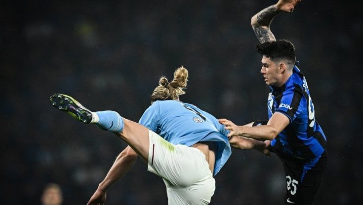 L'Uefa premia la serie A per la Champions d'autore: Kvaratskhelia miglior giovane, Bastoni e Dimarco nella squadra ideale