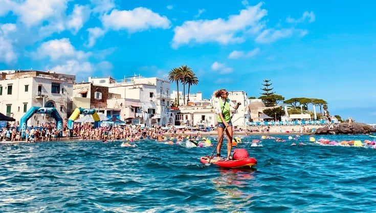 Ischia, in 430 per l'Open Water Tour: bracciate nell'incanto del golfo