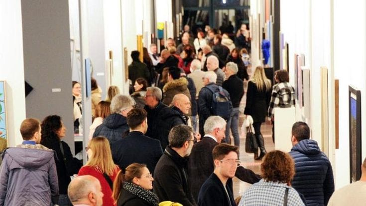 I maestri del ’900 e gli emergenti: collezionisti in cerca di opere di qualità alla Fiera di Bergamo