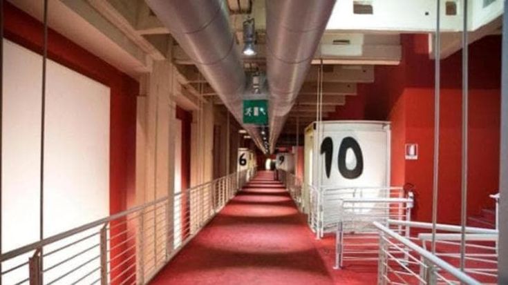 Violentò una diciassettenne nei bagni del cinema Lingotto: condannato a 7 anni e mezzo