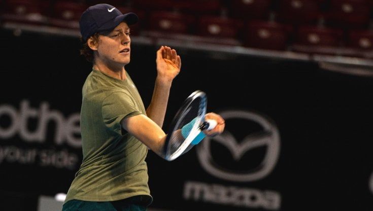 Tennis, Sinner in semifinale a Sofia: battuto De Minaur. Niente da fare per Caruso