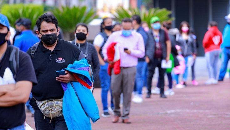 Coronavirus nel mondo, superata quota 4,4 milioni di vittime. Sydney proroga lockdown
