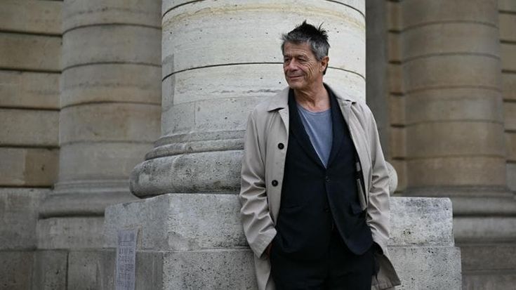 Valerio Aiolli: “Il mio incontro con Carrère, i libri, la Pergola. Io e lui sul palco insieme”