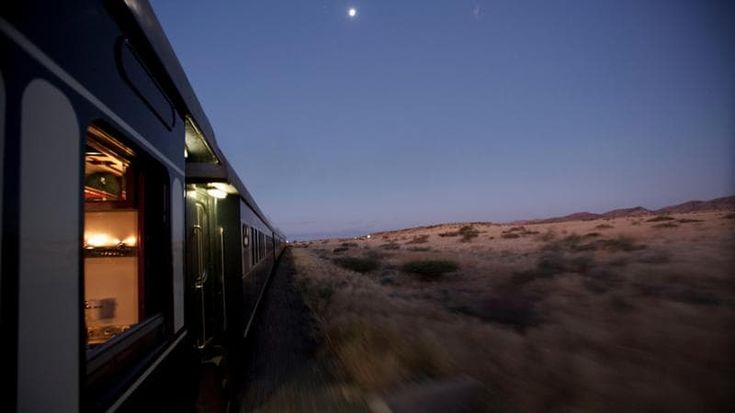 La notte in treno è di lusso: viaggio tra le carrozze letto più spettacolari del mondo