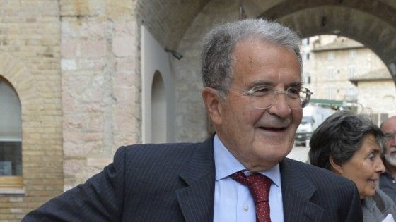 Ius soli, Prodi: "Possibile approvarlo dopo la manovra. Ma serve lavoro pedagogico"