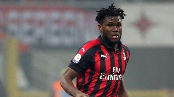 Milan, il manager di Kessie: "Comunicato del Verona vergognoso. In Italia non si vuole risolvere il problema del razzismo"