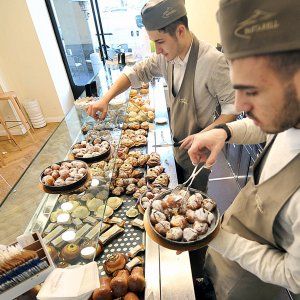 La dolce Napoli sotto la Mole la trovi da Pastarell