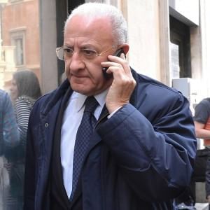 Vincenzo De Luca: "Seguo la linea di Renzi, non temo i voti di destra, mica son tutti camorristi"