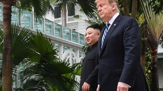 Trump e Kim non trovano l'accordo, a rischio l'intesa per la denuclearizzazione