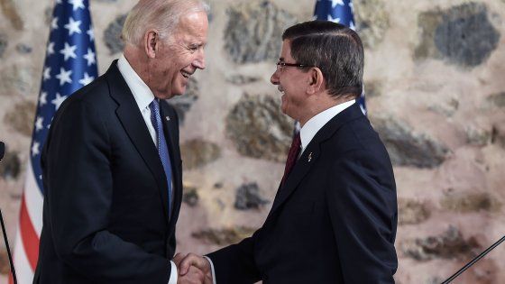 Usa, Biden a Istanbul: "Pkk per la Turchia è minaccia come lo Stato Islamico"