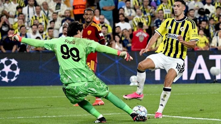 Fenerbahçe-Roma, le pagelle dei giallorossi: Svilar è un muro, Soulé si eclissa