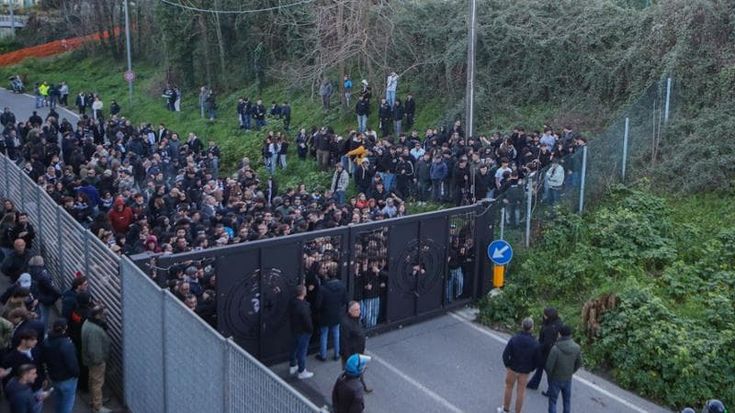 Spezia in caduta libera: trionfa il Frosinone e ora Donadoni rischia grosso