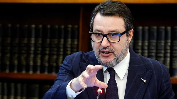 Accoltellato a scuola, Salvini: “Stretta subito sulla sicurezza”. Pd e Avs: cinica strumentalizzazione