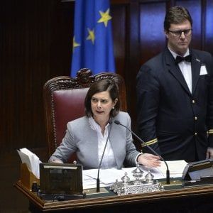Boldrini contro l'odio e le fake news: ''Appello ai cittadini per smascherare le bufale web''