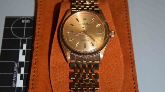 Parma, ritrova il Rolex rubato nella teca dell'espositore alle Fiere