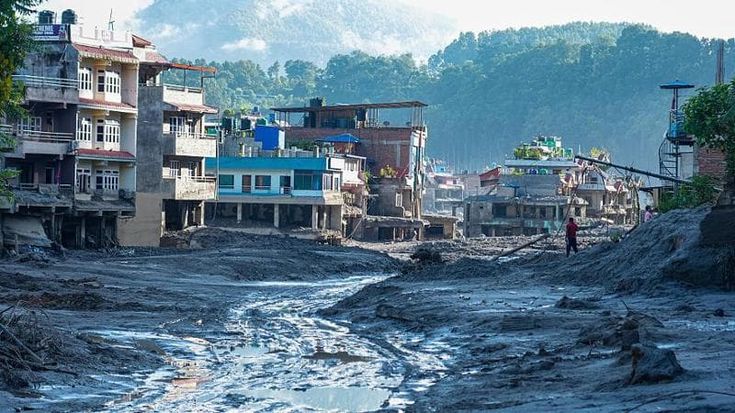 Disastro in Nepal, la strage si aggrava. Si temono tremila morti, italiani ancora dispersi