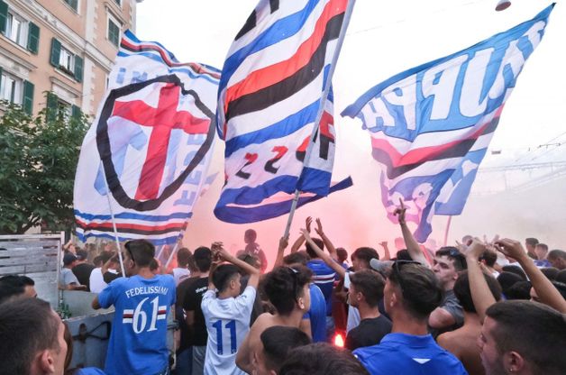 Compleanno Samp, festa dei tifosi blucerchiati a Genova