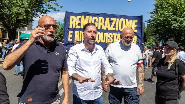 L’ultradestra in piazza, le fila di Marsella, Iannone e del Brasiliano: “Noi non vogliamo generali”