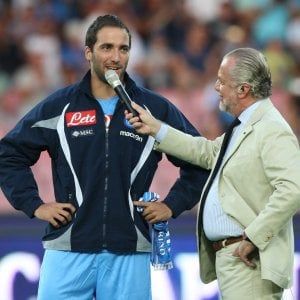 Napoli, De Laurentiis si tiene stretto Higuain: "Vorrei restasse a vita''