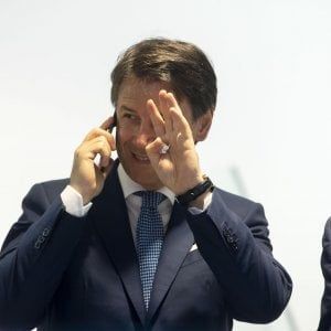 Piazza Affari limita i danni, spread in calo a 175 punti. Btp sotto l'1%
