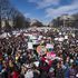 Marcia degli studenti contro le armi in 700 città Usa: Washington è invasa