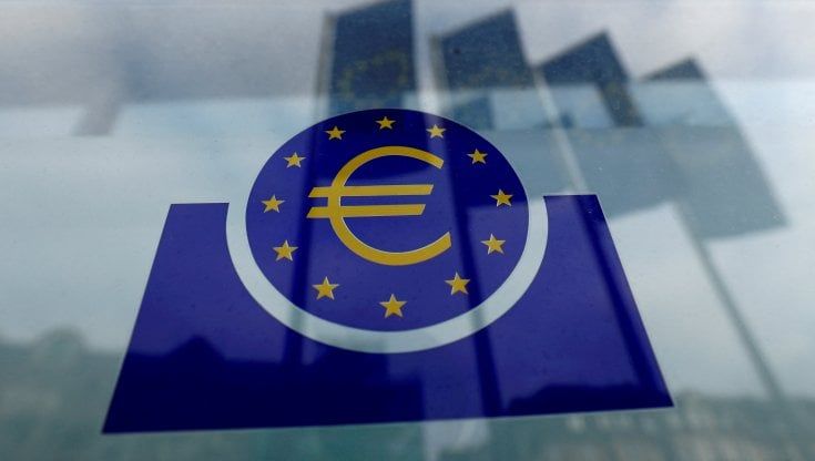 Le Borse di oggi, 16 dicembre 2021. I mercati Ue chiudono in rialzo dopo la Bce. L'Inghilterra alza i tassi, la Turchia li taglia: lira a picco