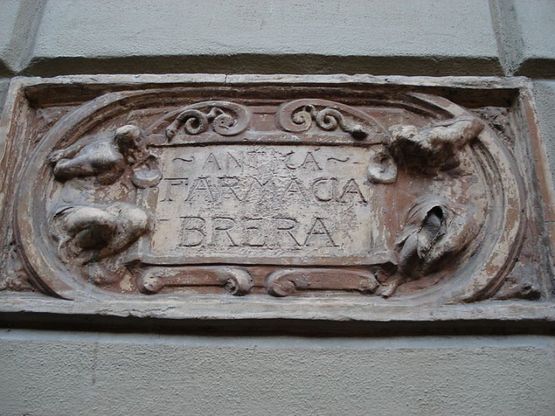 Milano, botteghe storiche: l'Antica farmacia di Brera la più vecchia tra le 71 new entry