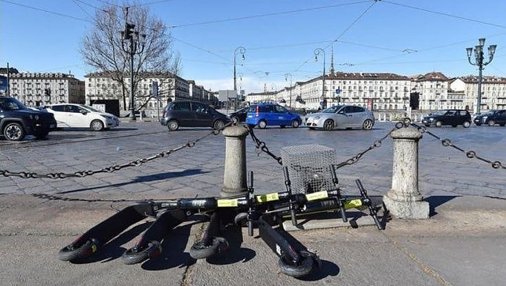 Bufera di vento sul Piemonte: raffiche oltre i 170 l'ora e anticipo di primavera in pianura