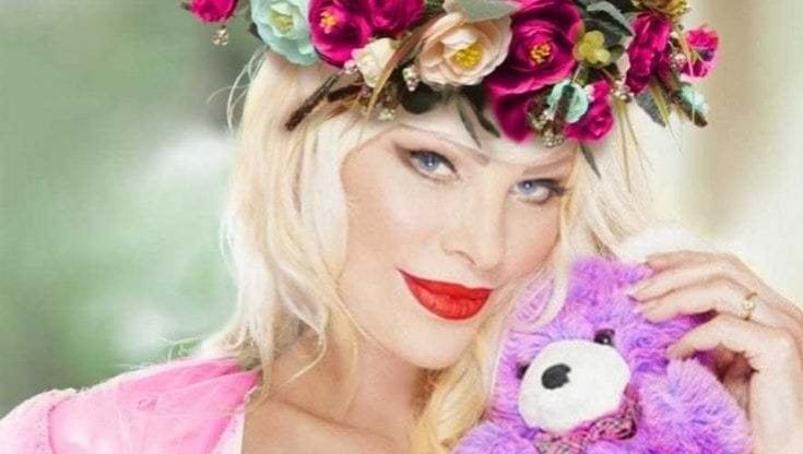 Salento, nella masseria queer si festeggia la libertà e tra gli ospiti arriva Cicciolina