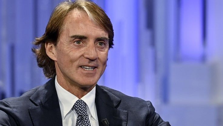 Mancini sta con i bimbi mascherati da Osimhen: "Ma quale razzismo? Siete dei giganti"
