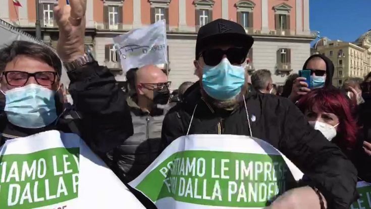 Tasse congelate e più sostegni per rispondere ai commercianti