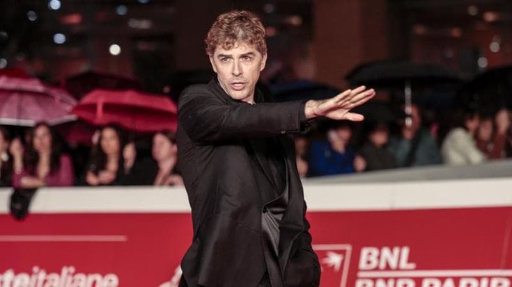 Michele Riondino: “La mia banda suona il rock. A far caciara siamo fenomenali”