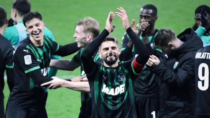 Serie B: il Sassuolo batte la Juve Stabia e conserva la vetta, la Sampdoria vince in 10