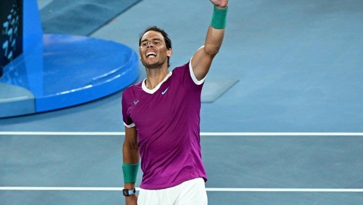 Tennis, è sempre Nadal: in finale a Melbourne per lo Slam n.21 contro Medvedev che può diventare il n.1