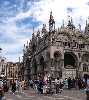 Il turismo dei Brics &egrave; un tesoro da 107 miliardi, ma l'Italia resta ferma a guardare