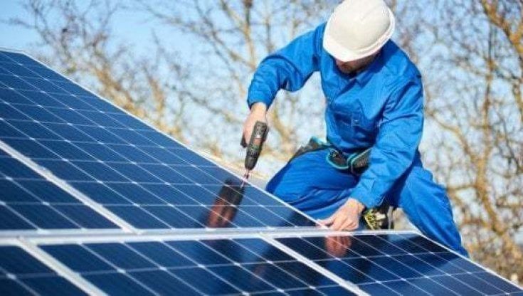 Rinnovabili: ecco le "comunità energetiche" per condividere l'energia solare