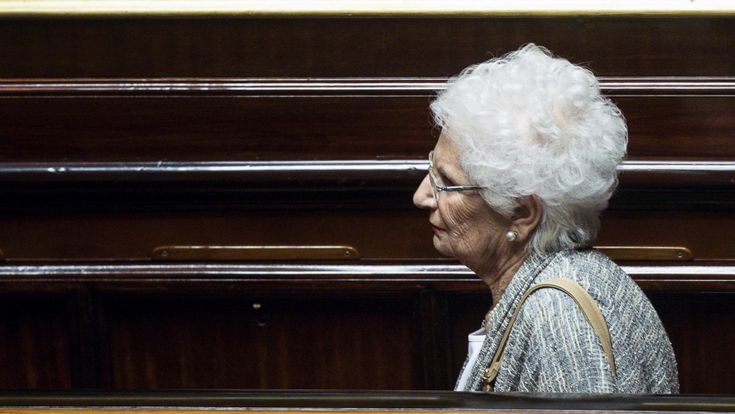 Liliana Segre: “Ricordo quei rom morti nel mio lager. Dirò no finché vivo alle leggi speciali”